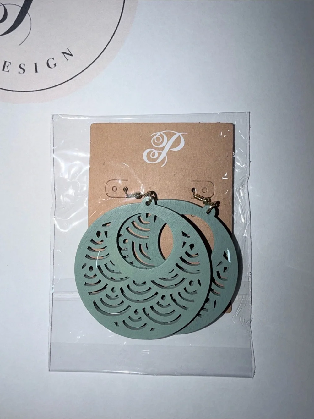 Plunder Mint Green Laser-Cut Round Hoop Earrings - Picture 2 of 2